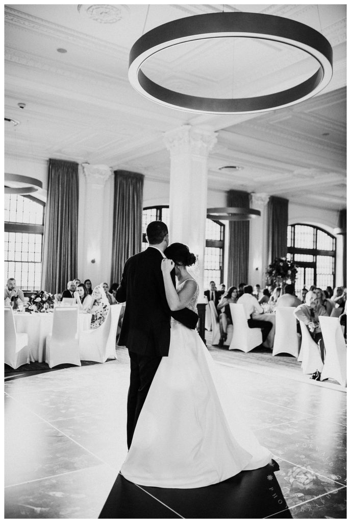 Des moines | Tea Room | Des Moines photographer | iowa photographer | midwest photographer | Kara Vorwald photography | wedding photography |